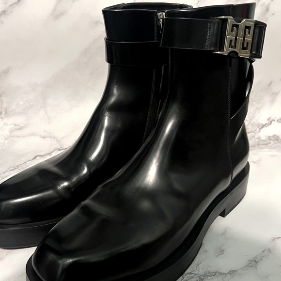 Gevinchy Black Squared Buckle Ankle Boots - Picture 1 of 10